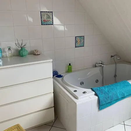 Semesterbostad Maison En Bois Avec Vue Sur Etang De Sandun *