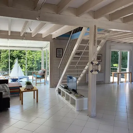 Semesterbostad Maison En Bois Avec Vue Sur Etang De Sandun Guérande