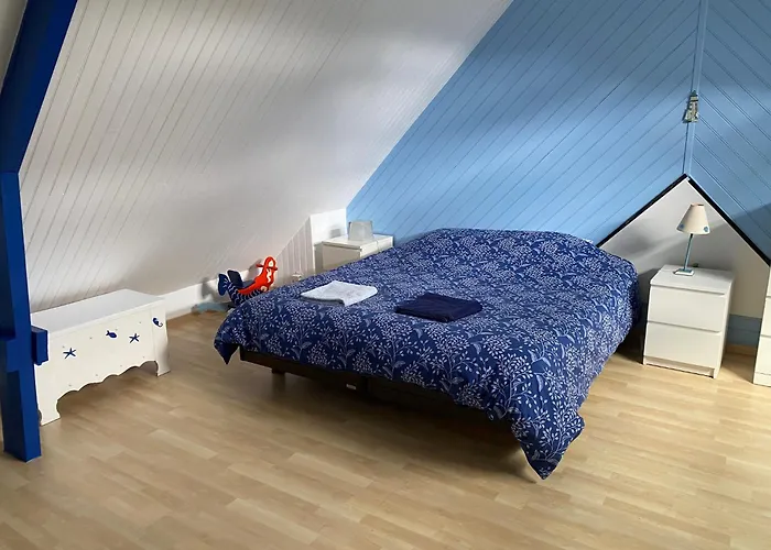 Maison En Bois Avec Vue Sur Etang De Sandun *