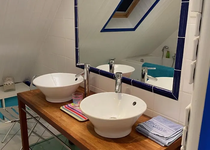 Maison En Bois Avec Vue Sur Etang De Sandun Dom wakacyjny